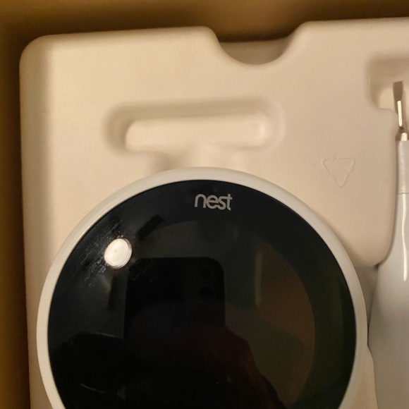 Nest Generation 3 Thermostats - Picture 6 of 6
